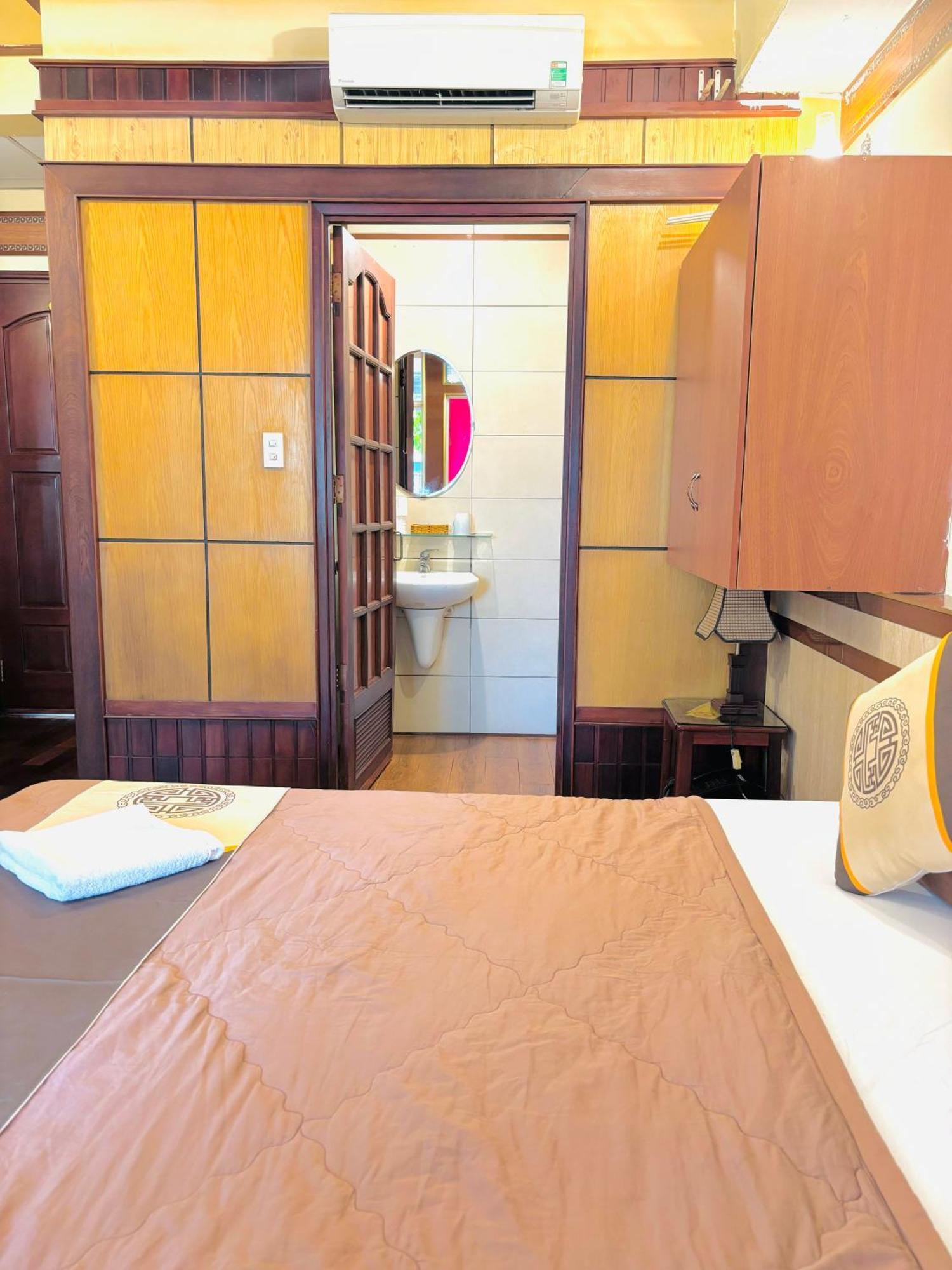 Bi Saigon - Bui Vien Walking Street Hotel *