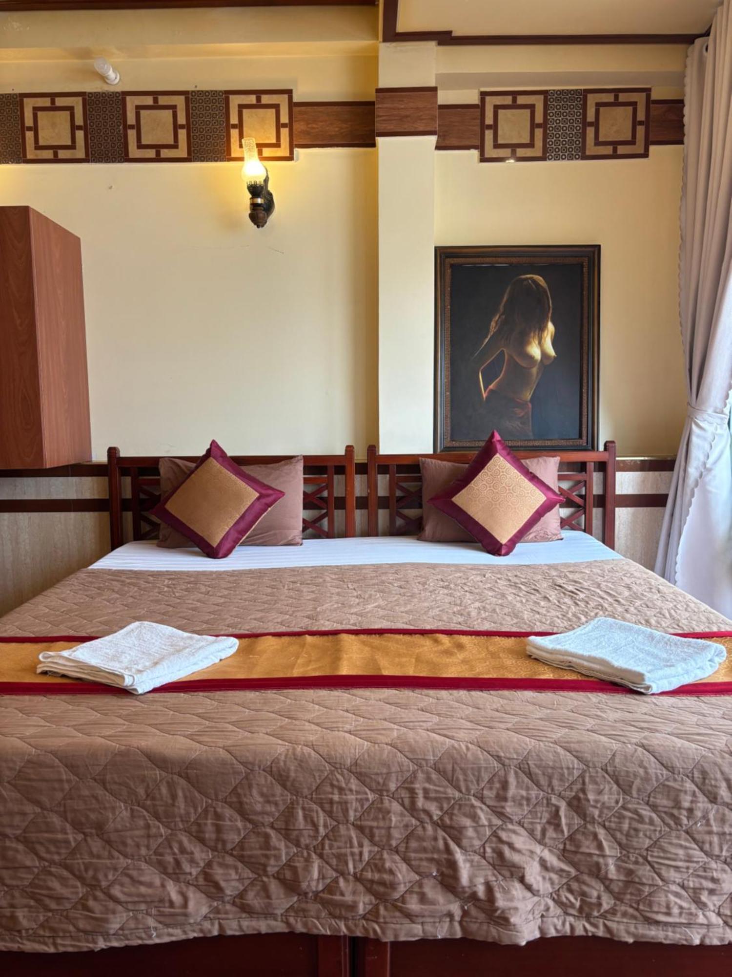 Bi Saigon - Bui Vien Walking Street Hotel